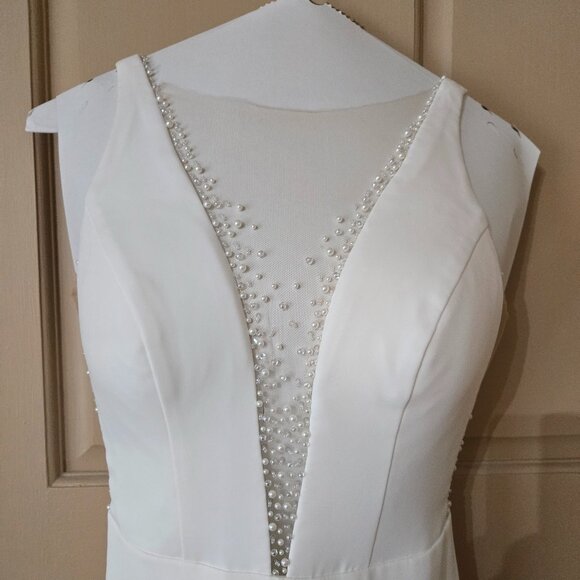 Essense of Australia Wedding Dress Style D3763 - Picture 8 of 15